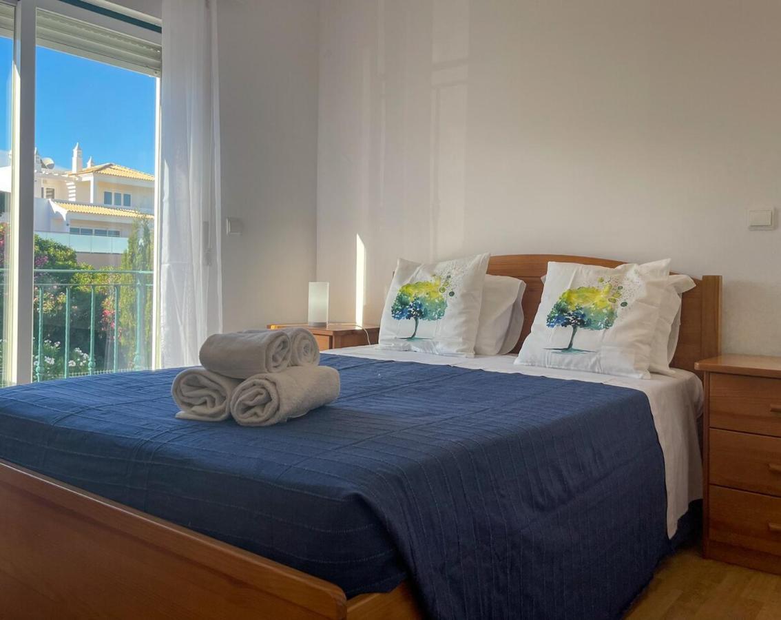 Villa Moradia T3 Aguia Marina, Com Piscina E Bbq Albufeira