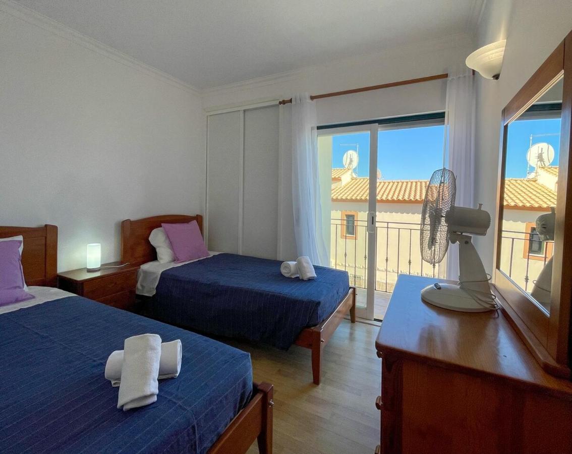 Villa Moradia T3 Aguia Marina, Com Piscina E Bbq *