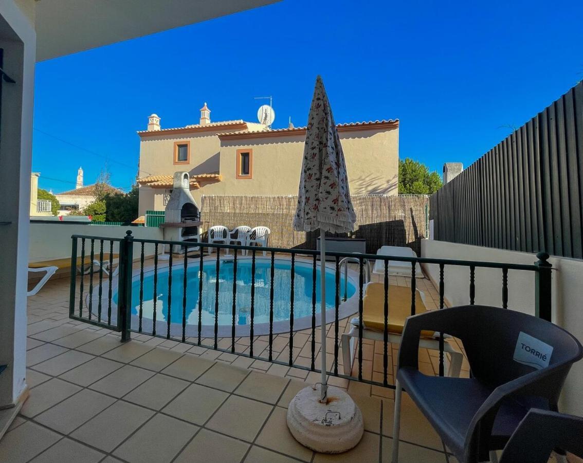 Moradia T3 Aguia Marina, Com Piscina E Bbq Albufeira